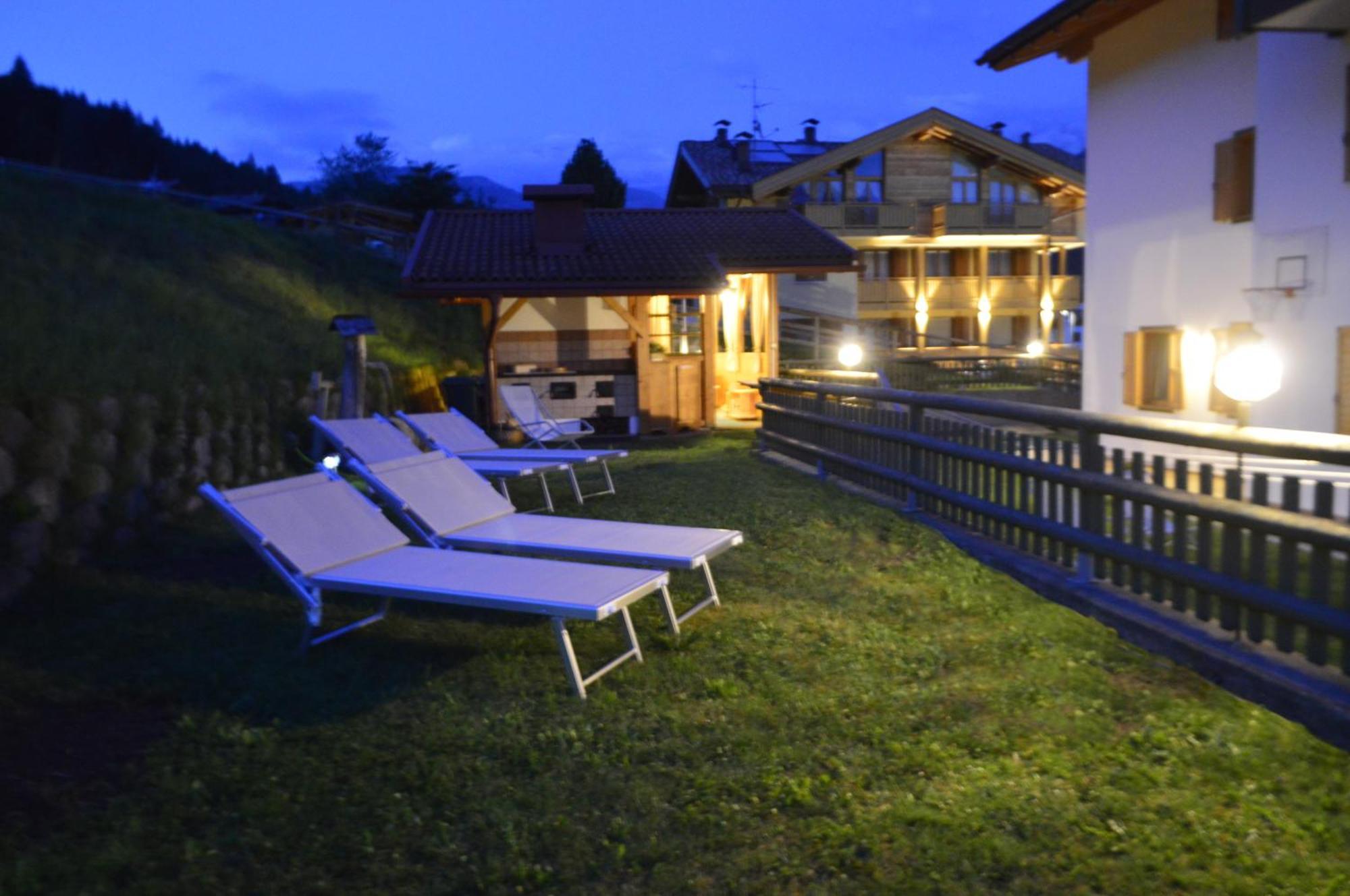 Hotel Garni Sant'Antonio Con Spa Madonna di Campiglio Exterior photo