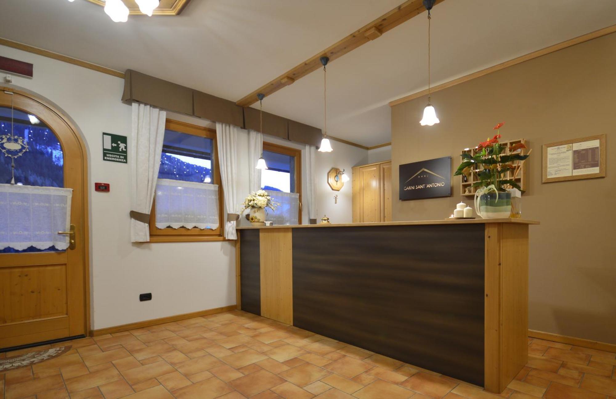 Hotel Garni Sant'Antonio Con Spa Madonna di Campiglio Exterior photo